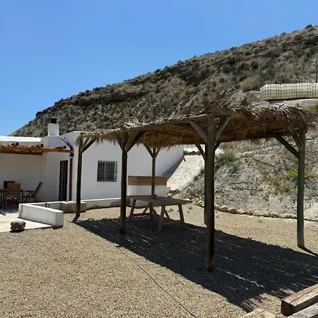 Cortijo Mamanguena Piscina Y Cueva Tabernas